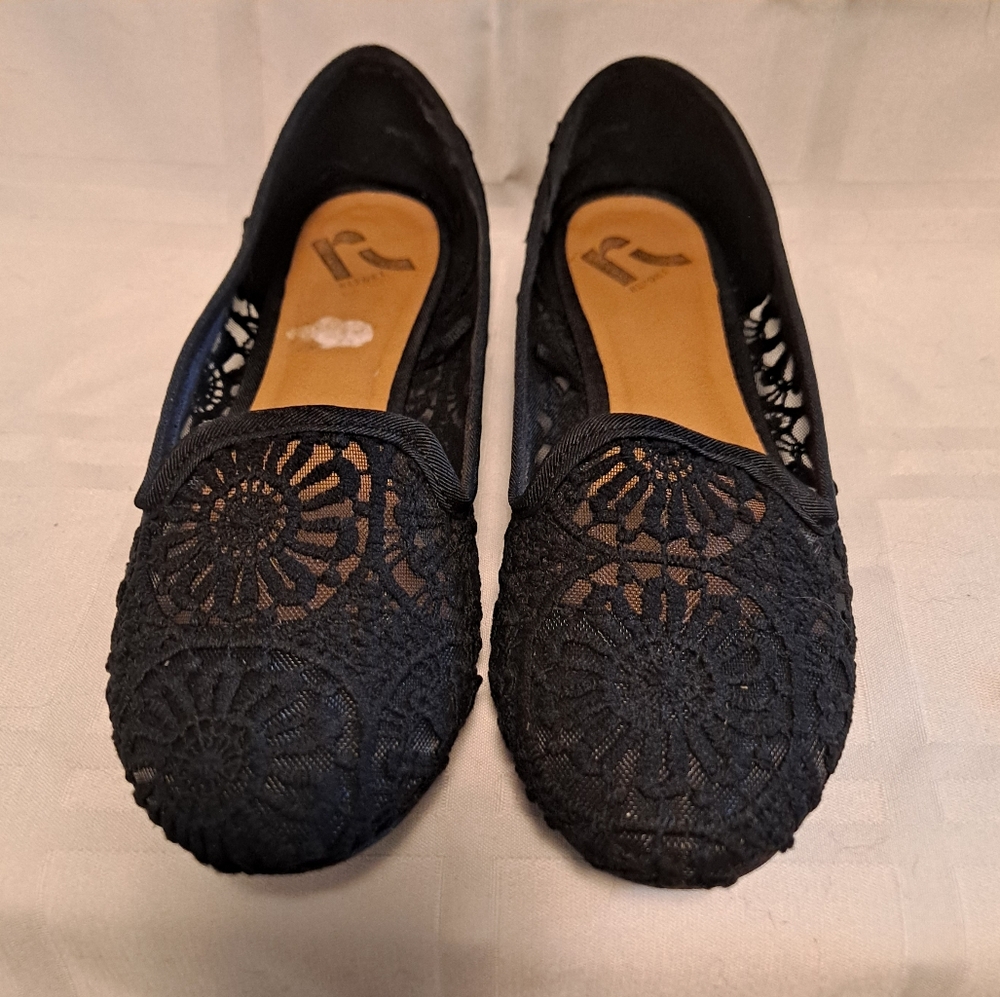 Report Lace Flats